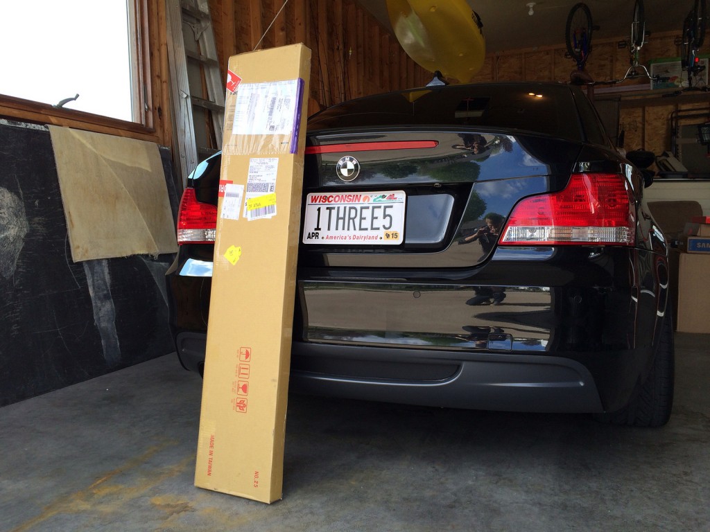 bmw-performance-spoiler-box