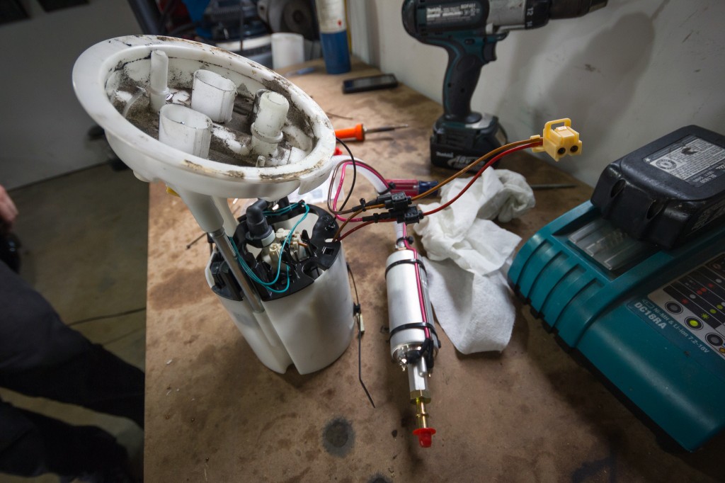 BMW 135i Walbro 255 inline pump